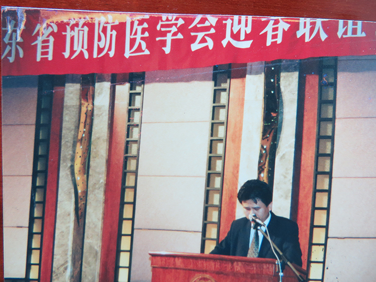 在广东省预防医学大会上膳之堂负责人作糖尿病食疗经验推广.jpg